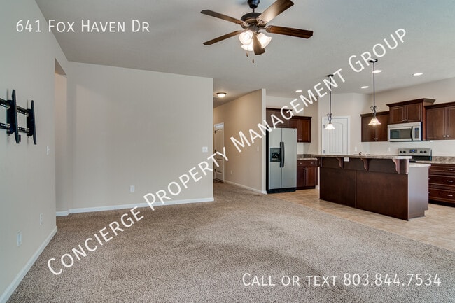 Building Photo - 641 Fox Haven Dr