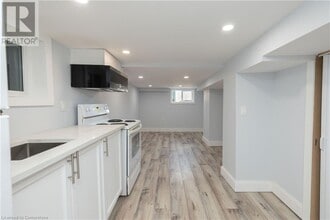 Building Photo - 411 Paling Ave