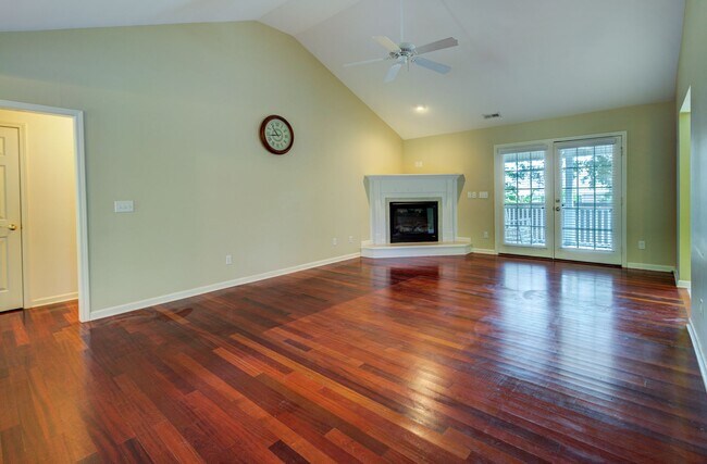 Building Photo - Beautiful Brick Home for Rent in Telfair F...