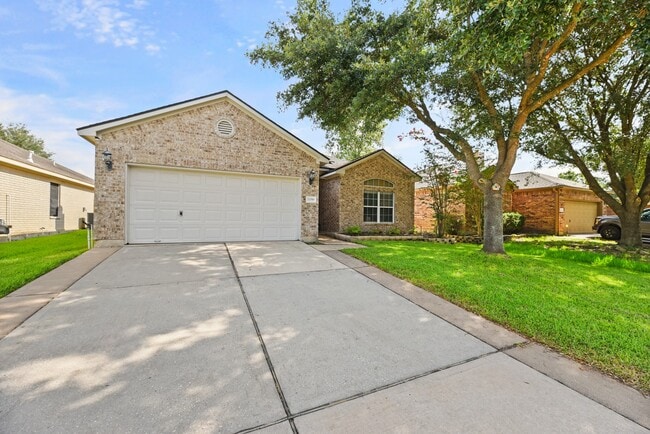 Building Photo - 32018 Anne Ln