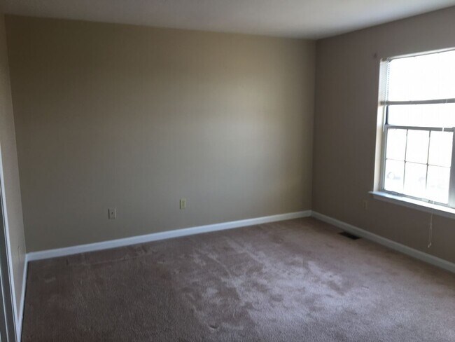 Building Photo - Culpeper Home For Rent