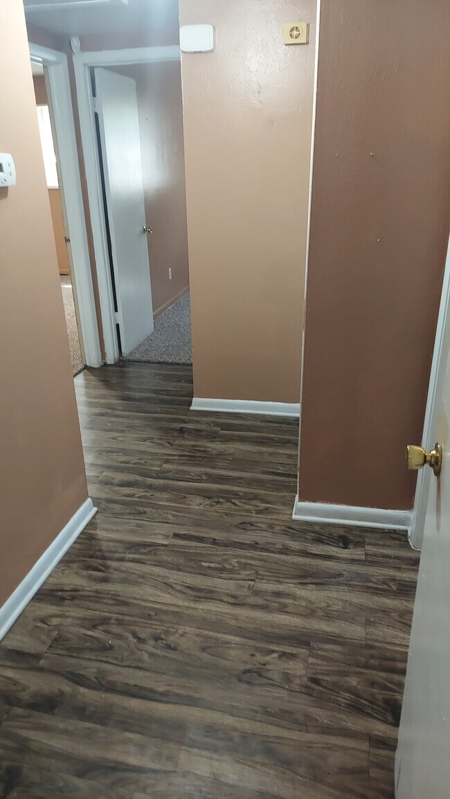 Foto del edificio - 2112 Limoges Dr E