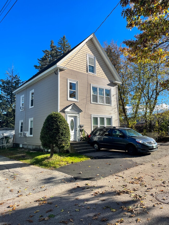 Quiet neighborhood - 140 3rd St