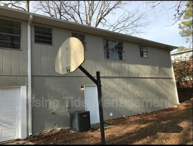 Foto del edificio - 245 Tanglewood Cir NE