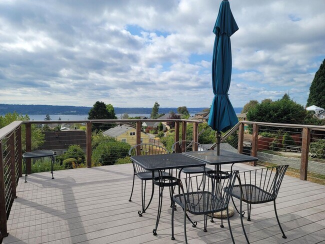 Foto del edificio - Beautiful 3 Bedroom Home in Manette - Shor...