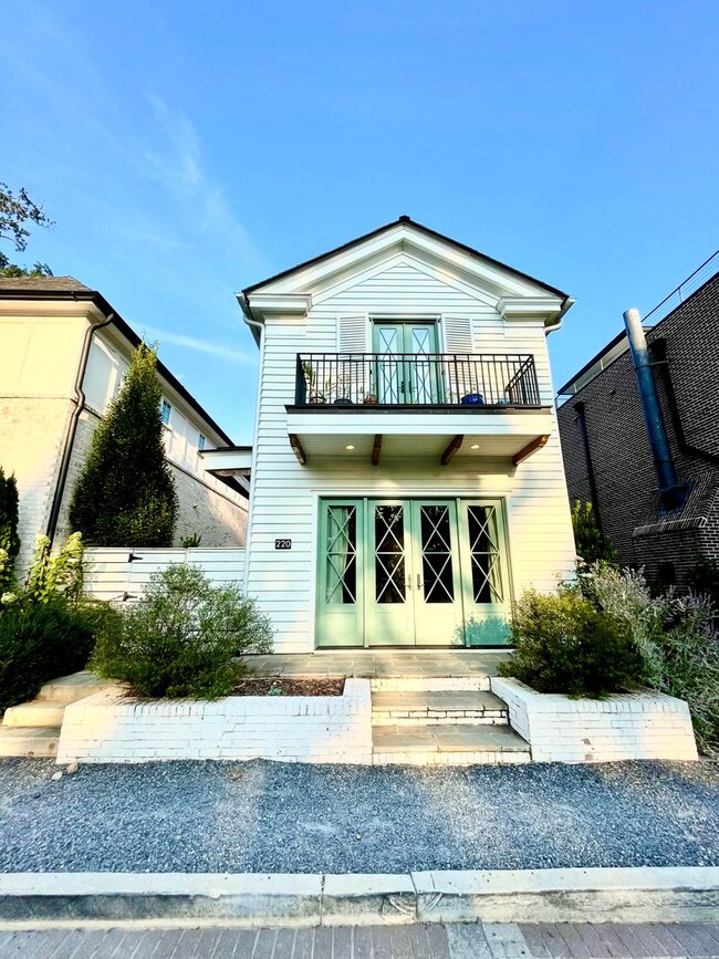 Building Photo - 3bed/3.5Bath LakeFront Home in Trilith