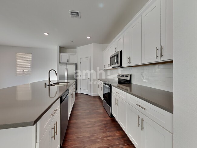 Building Photo - 126 Island Plumeria Ln