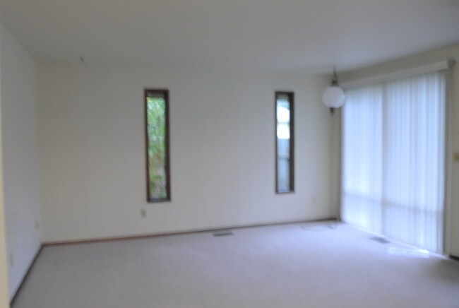 Building Photo - 2225 NW 14th St