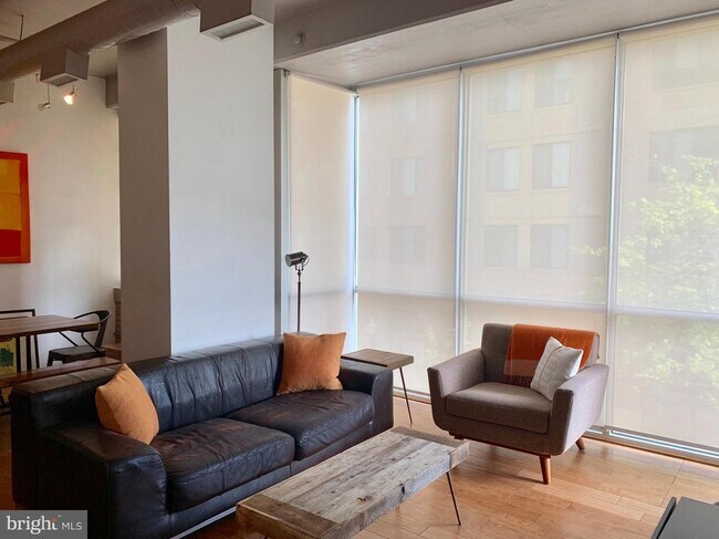 Foto del edificio - 701 Lamont St NW