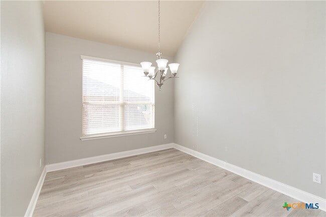 Building Photo - 7001 Cokui Dr