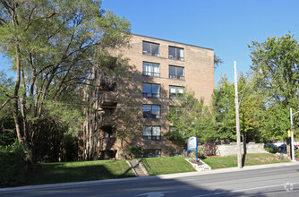 Building Photo - 2400 Bathurst St