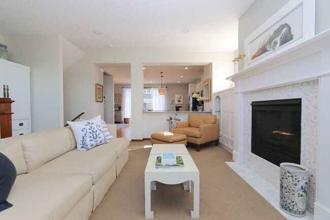 Living Room (3) - 15630 Cobblestone Lake Pky