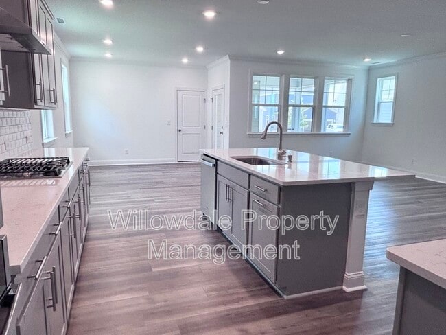 Building Photo - 909 Crossbill Dr