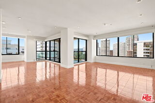 Foto del edificio - 10724 Wilshire Blvd