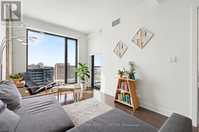 Building Photo - 20 Daly Ave