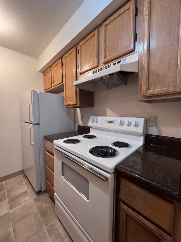 Building Photo - 10522 Lake City Way NE