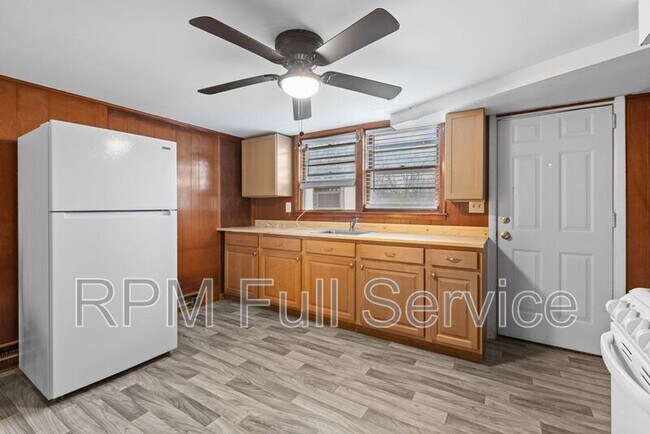 Foto del edificio - 3127 Larkspur Dr