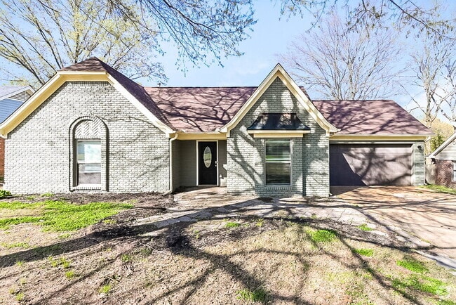 Building Photo - 9898 Sequoia Ln