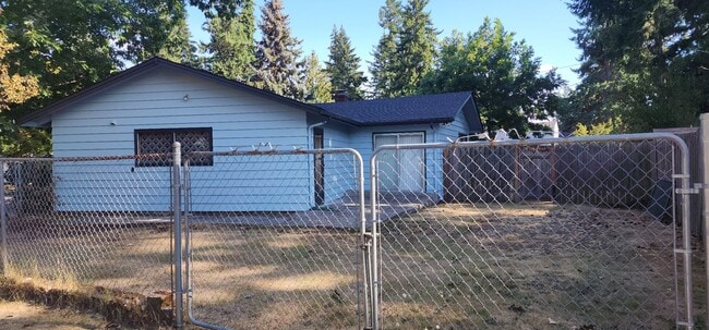 Building Photo - Single-Level 3-Bedroom Home with RV Parkin...