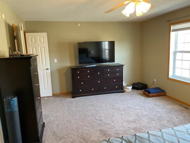 Master Bedroom - 13750 54th Ave N