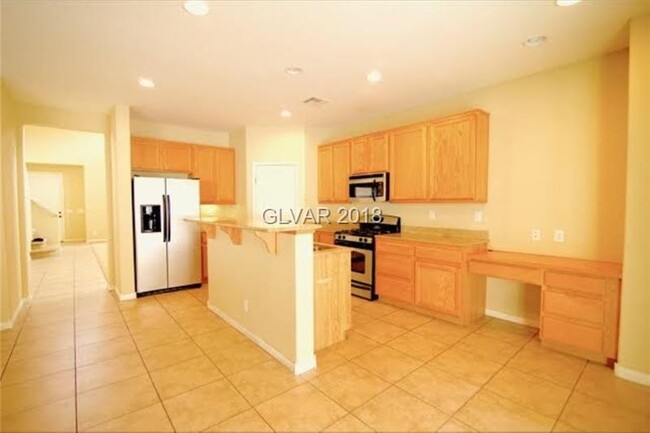 Building Photo - 4020 Villa Serena Ln