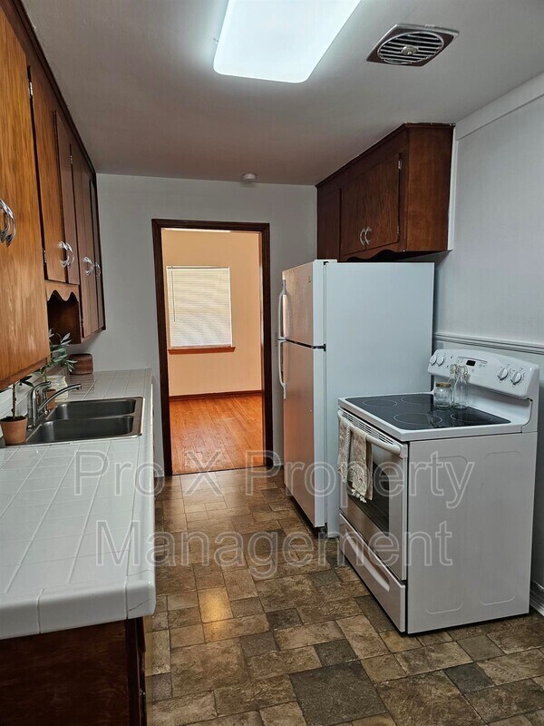 Foto del edificio - 2724 Grand Ave