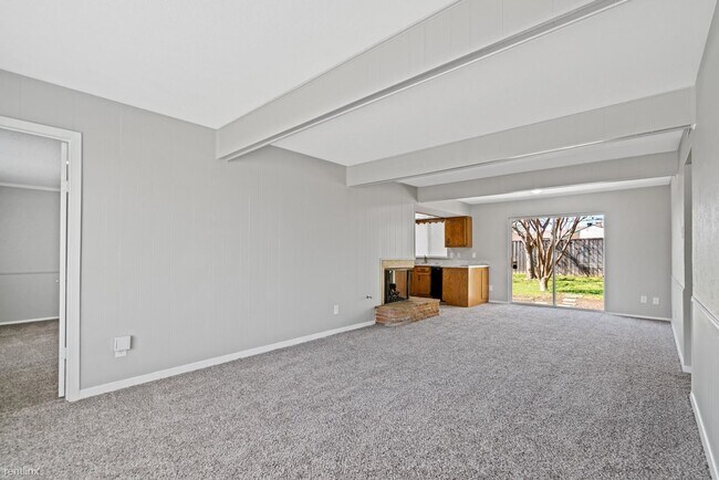 Foto del edificio - 6 br, 2 bath House - 3543 Ridgebriar Dr