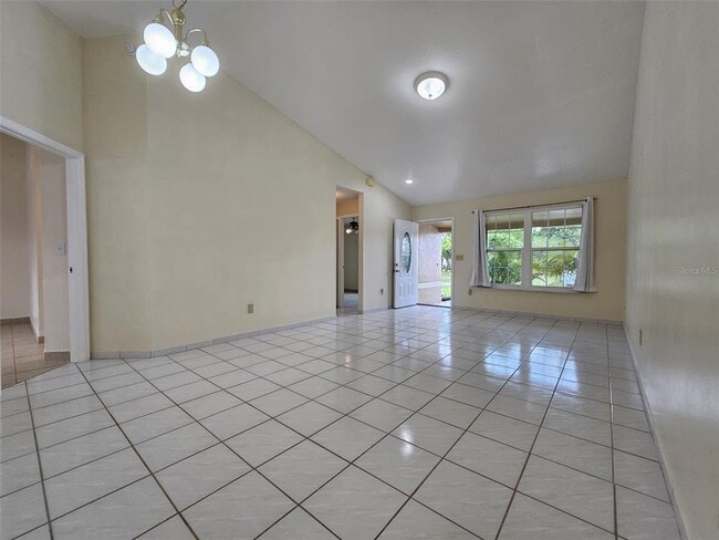 Building Photo - 1202 Regal Ridge Dr