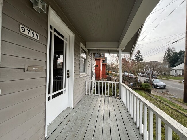 Building Photo - Charming 3-Bed Home with Vaulted Ceilings, Expansive Yard & Private Outdoor Space