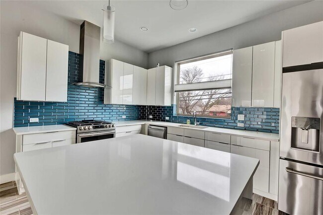 Building Photo - 1417 Kramer Ln