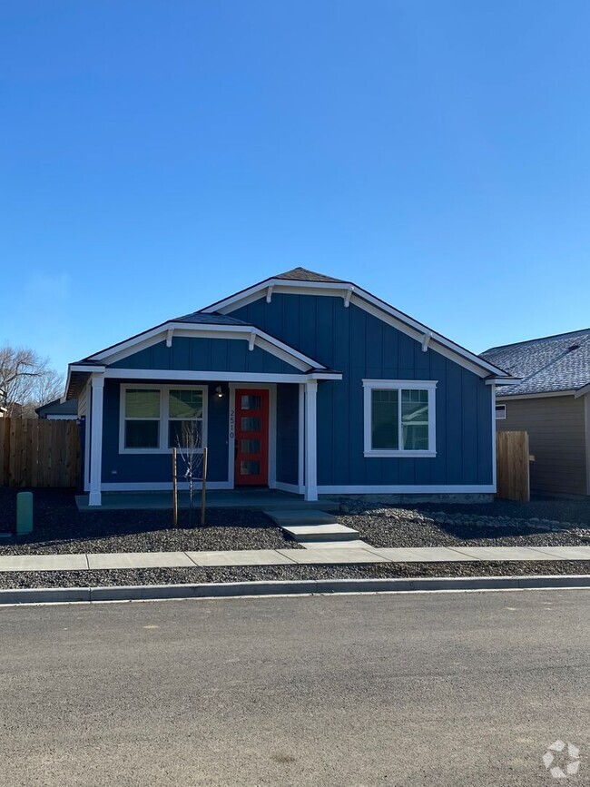 Building Photo - 2510 N Benjamin Ln