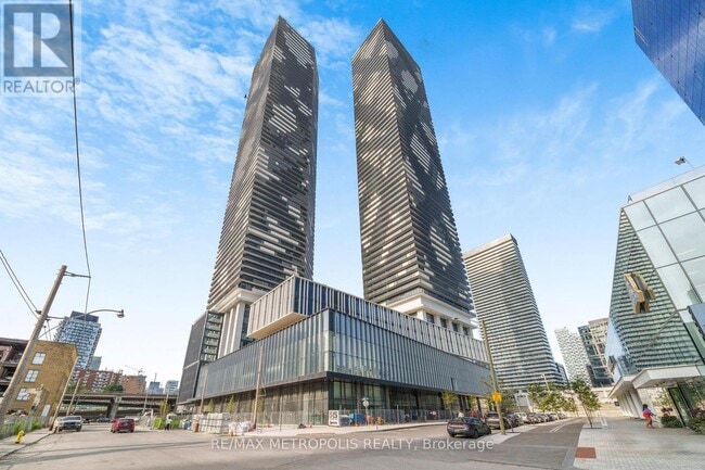 Building Photo - 138 Downes St