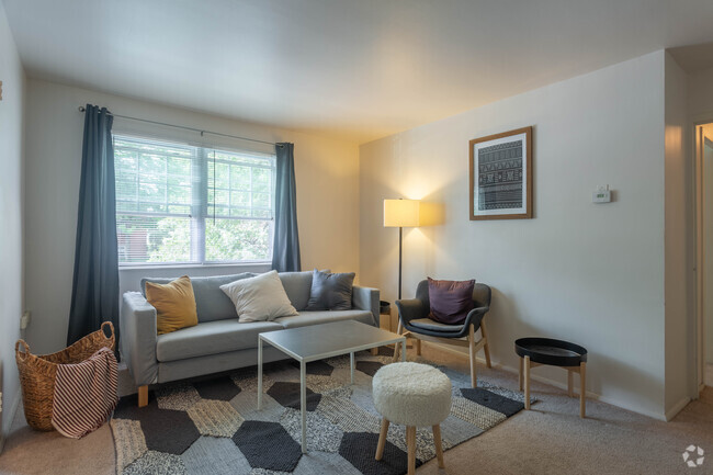 1BD 1BA 650 sq. ft. - Broadview Gardens Apartments