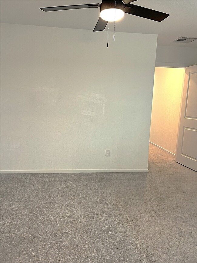Building Photo - 18210 Via Aurelia Dr