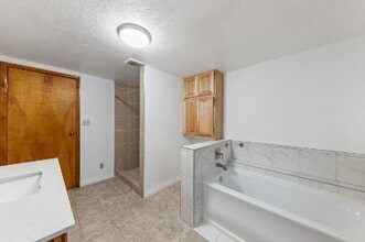 Building Photo - 27775 Jahn Rd