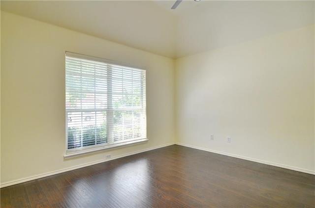 Foto del edificio - 9091 River Trails Blvd