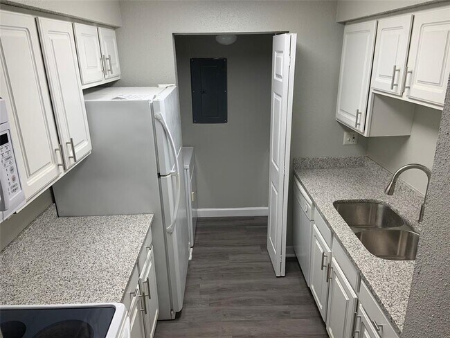 Foto del edificio - 3756 Idlebrook Cir