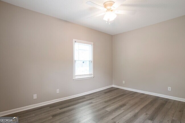 Foto del edificio - 979 Hill St SE