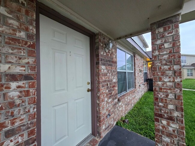 Foto del edificio - 2805 Kerrville Ct