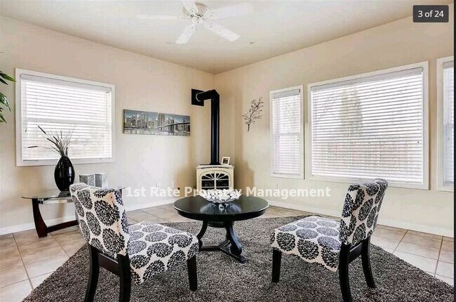 Foto del edificio - 828 W Rollins St