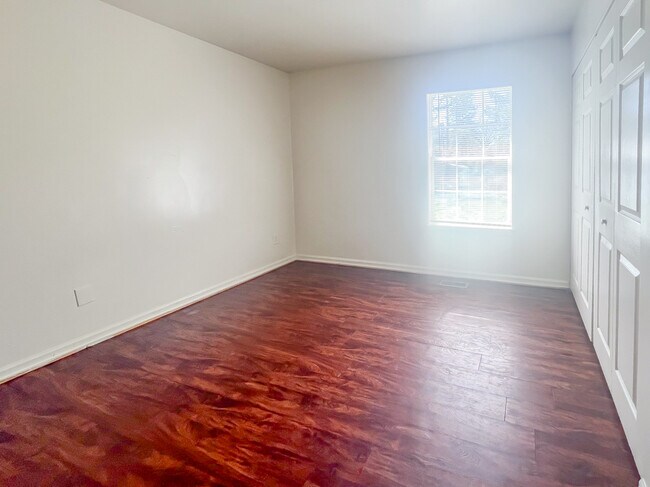 Foto del edificio - 520 Lancaster Creek Rd