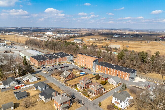 Foto aérea - Tobacco Road Apartments