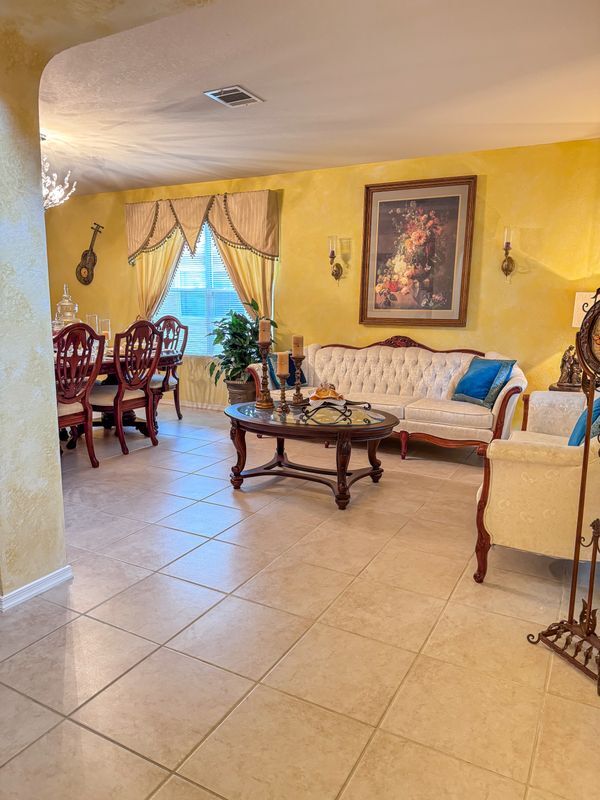 Foto del edificio - 7419 Tranquillo Way