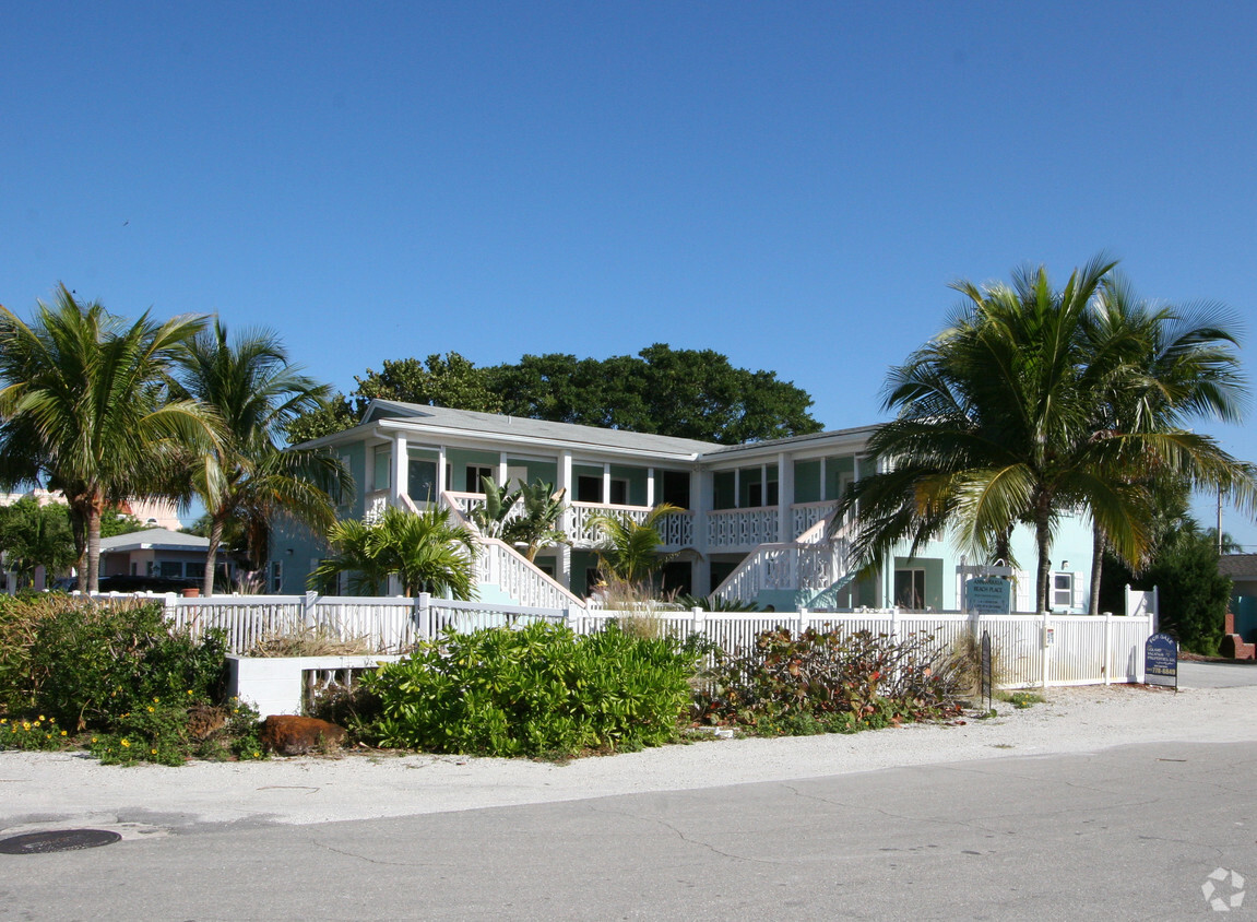 Anna Maria Beach Place - Apartments in Holmes Beach, FL | Apartments.com