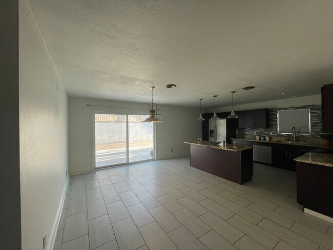 Building Photo - 1662 Sombrero Dr