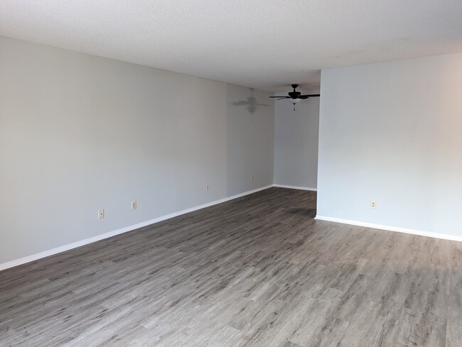 Foto del edificio - 7412 W 22nd St