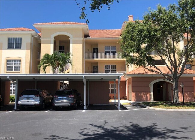 Foto del edificio - 1117 NE Van Loon Ln