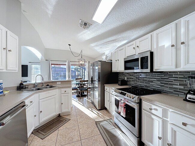 Foto del edificio - 217 Sevilla Ave