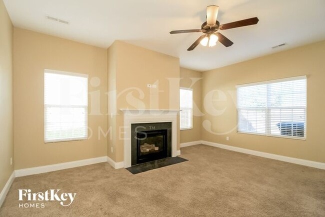 Building Photo - 2741 Timber Cove Ln