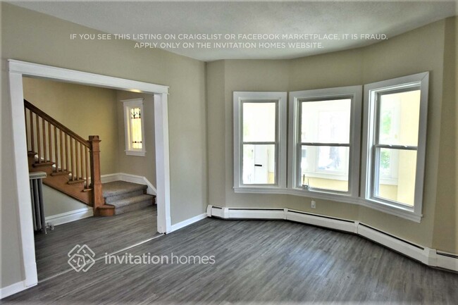 Building Photo - 835 Marengo Ave